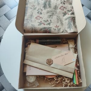 coffret créatif coloriage avec carnet et crayons fait main La Pause Lettres